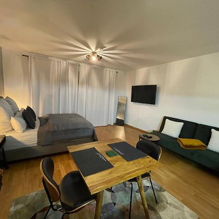 Studio Stevie Nicks I Parking Spot I Workplace I 24In Screen I Kitchen I Ps4 Offenbach am Main Exteriér fotografie