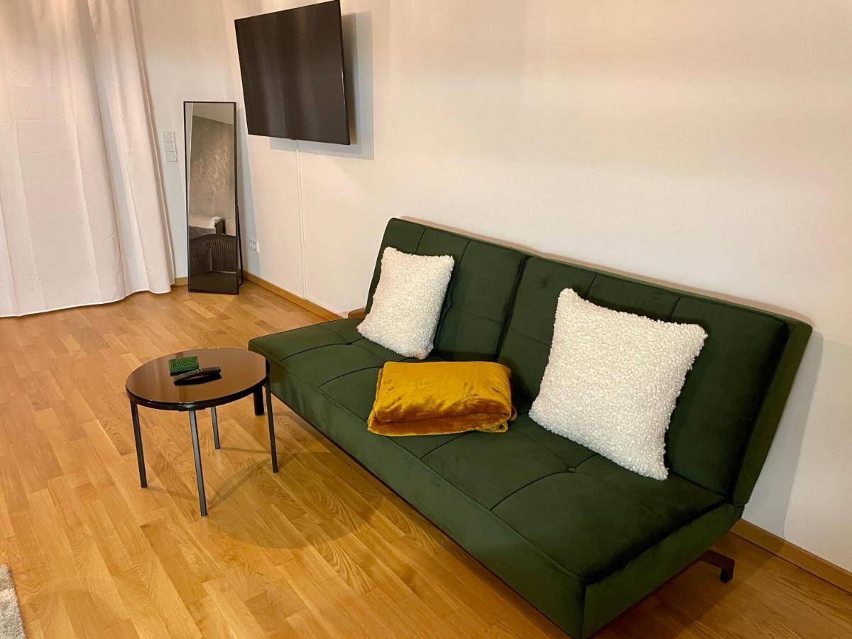 Studio Stevie Nicks I Parking Spot I Workplace I 24In Screen I Kitchen I Ps4 Offenbach am Main Exteriér fotografie