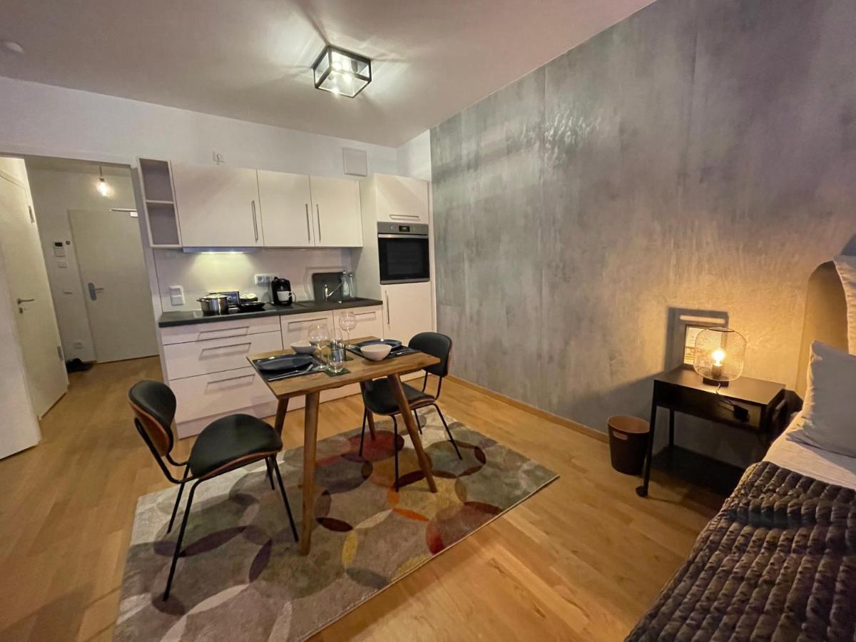 Studio Stevie Nicks I Parking Spot I Workplace I 24In Screen I Kitchen I Ps4 Offenbach am Main Exteriér fotografie
